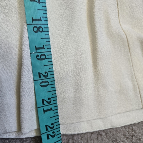 Alexis Cream Women's Blazer with Satin Trim. Size 12 - Picture 13 of 13